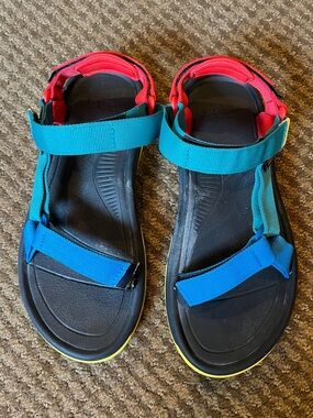 💙Teva Hurricane XLT2 Sandals. Multicolor. Women’s size 9. EUC!💙